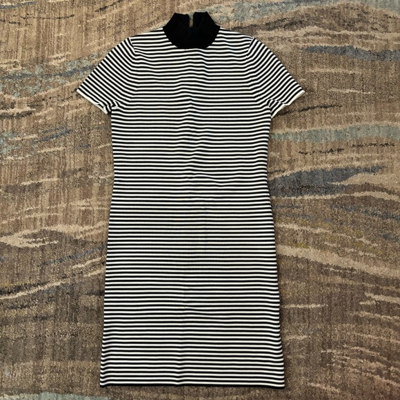 Michael Kors Dress 🖤 - Picture 2 of 5